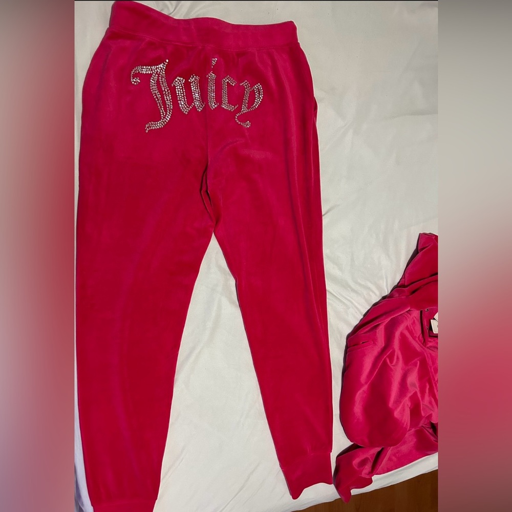 Classic Juicy couture tracksuit, size small, brand new.